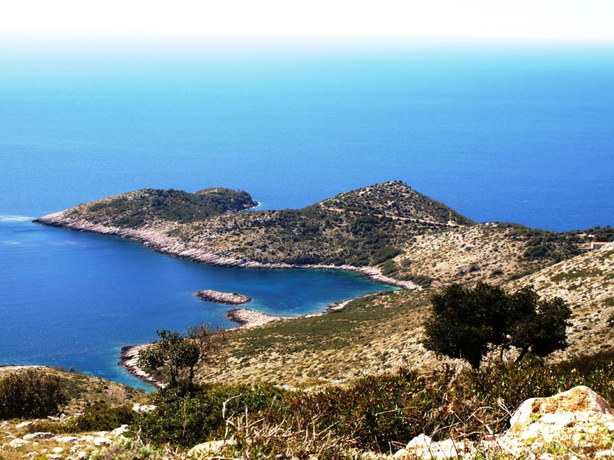 Apartments Luza Lastovo Екстер'єр фото