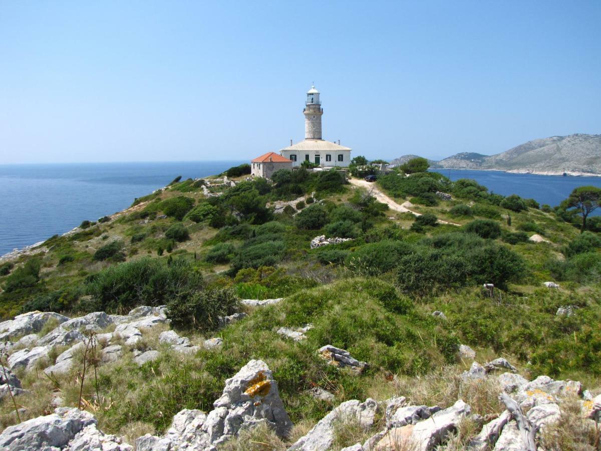 Apartments Luza Lastovo Екстер'єр фото
