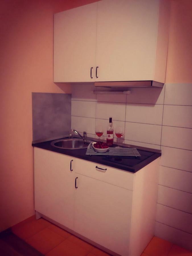 Apartments Luza Lastovo Екстер'єр фото